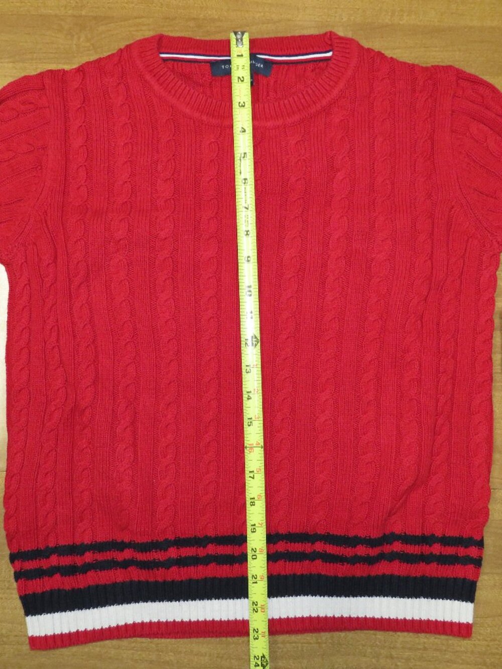2025 Tommy Hilfiger Sweater - Color: Red, White, Blue; Size: Medium